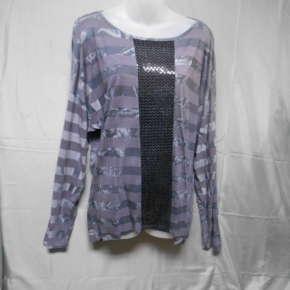 California Bloom gray floral sequin top M